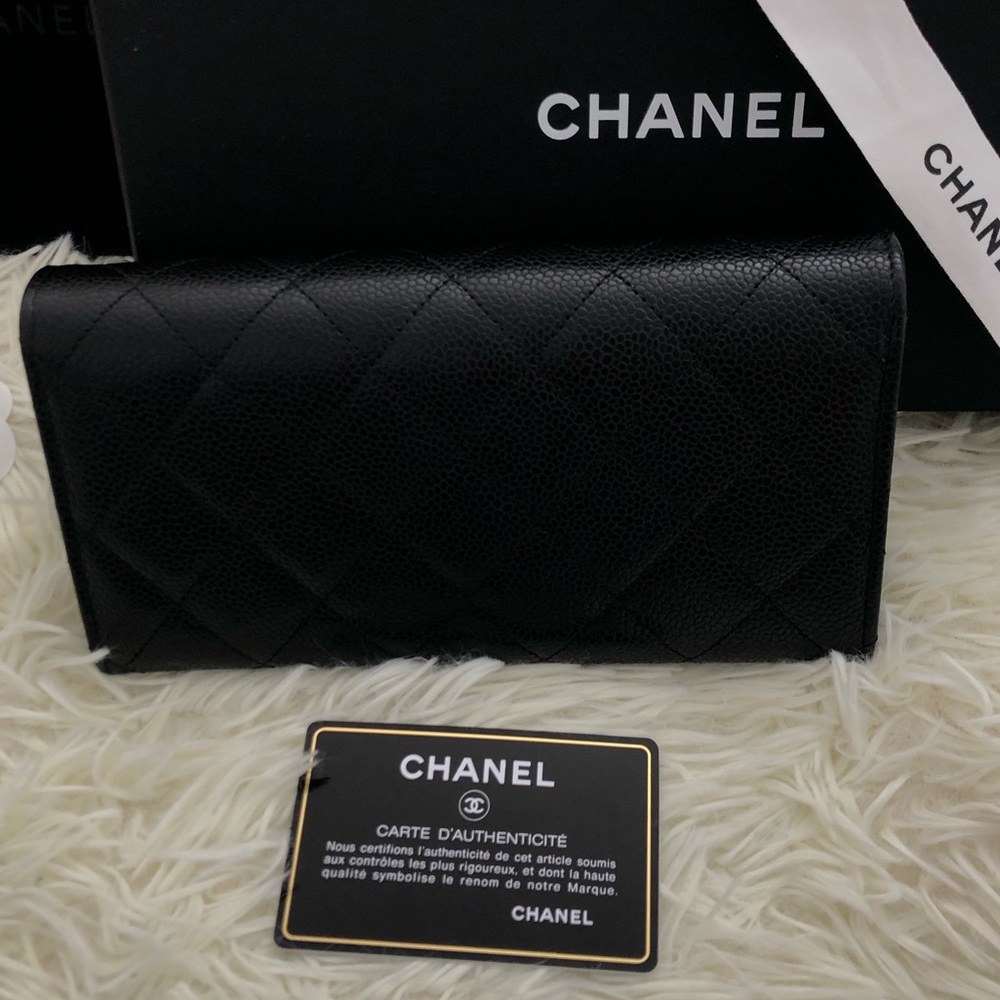 Chanel Wallet - Picture 8 of 13
